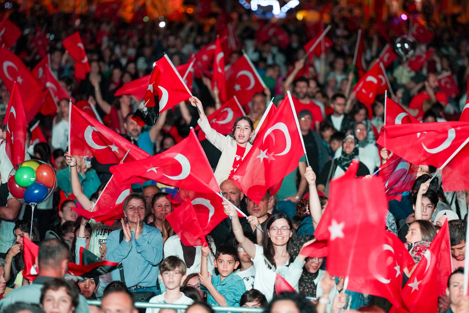 Gaziemir’de Cumhuriyet Bayramı coşkusu 4 gün sürecek